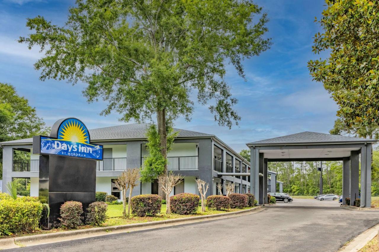 Days Inn By Wyndham Pensacola I-10 Ferry Pass Exterior photo