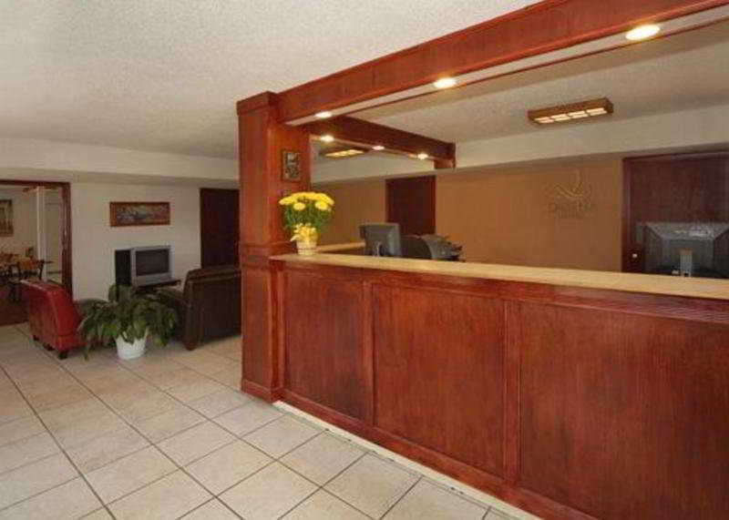 Days Inn By Wyndham Pensacola I-10 Ferry Pass Interior photo